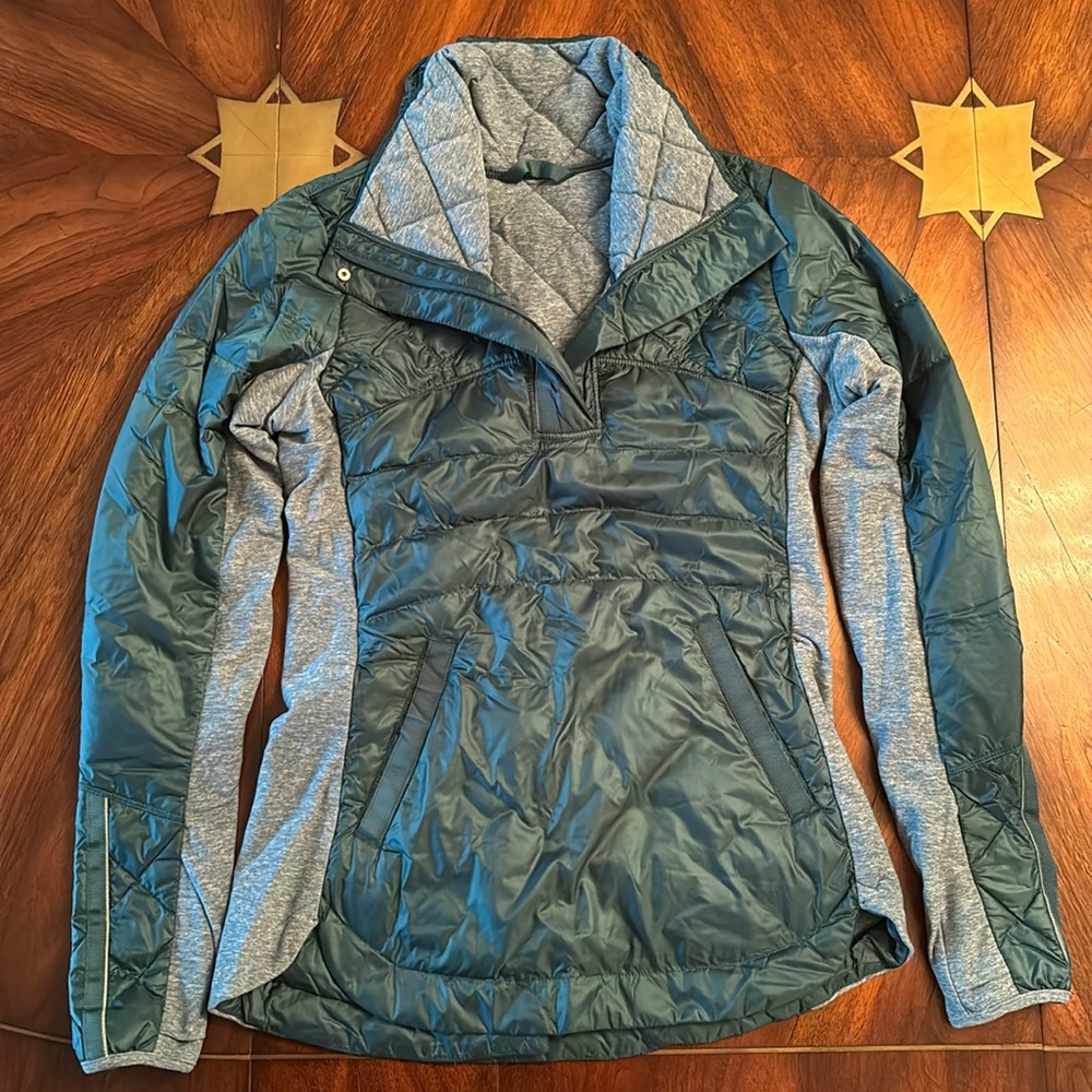 LULULEMON JACKET, Size Small, Great Condition, Dual Pockets, Half Zip.